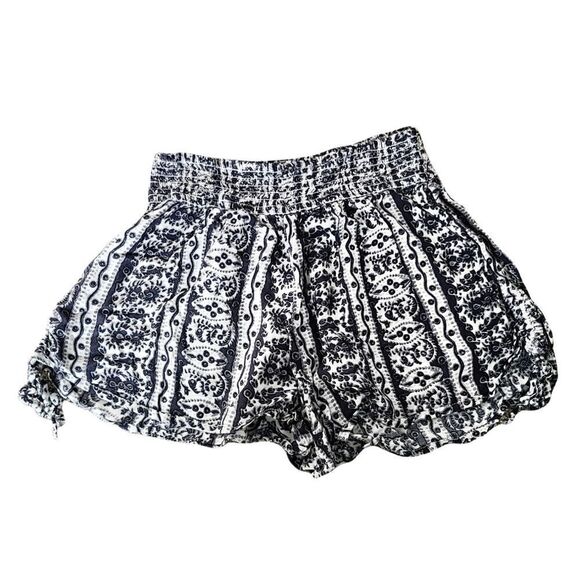 HOLLISTER Smocked printed shorts Womens Xs - Picture 1 of 4